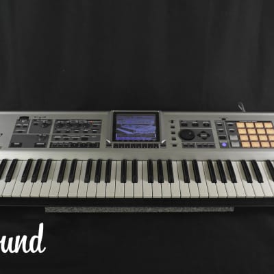 Roland Fantom X6 Synthesizer Workstation Keyboard  in Very Good Condition.
