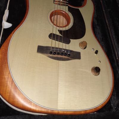 Fender Acoustasonic Stratocaster 2020 - Transparent Sonic Blue - Includes Deluxe v Fender Hardshell Case image 3