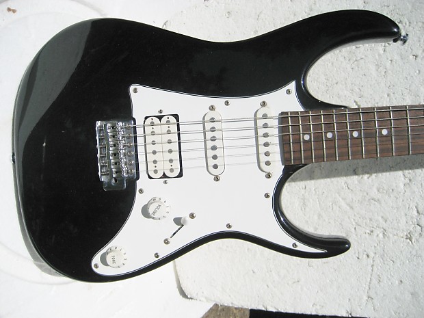 Ibanez RX Series RX 60 R, 1996, Black, 3 PU's, Serviced Ibanez RX Series RX 60 R, 1996, Black, 3 PU's, Serviced