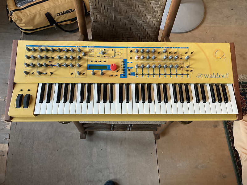 Waldorf deals q synthesizer