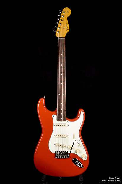 Fender Japan FSR Classic 60's Stratocaster in fiesta Red