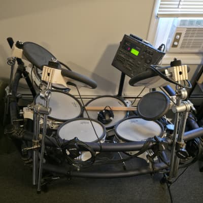 Roland TD-10 V-Drum Kit with Mesh Pads