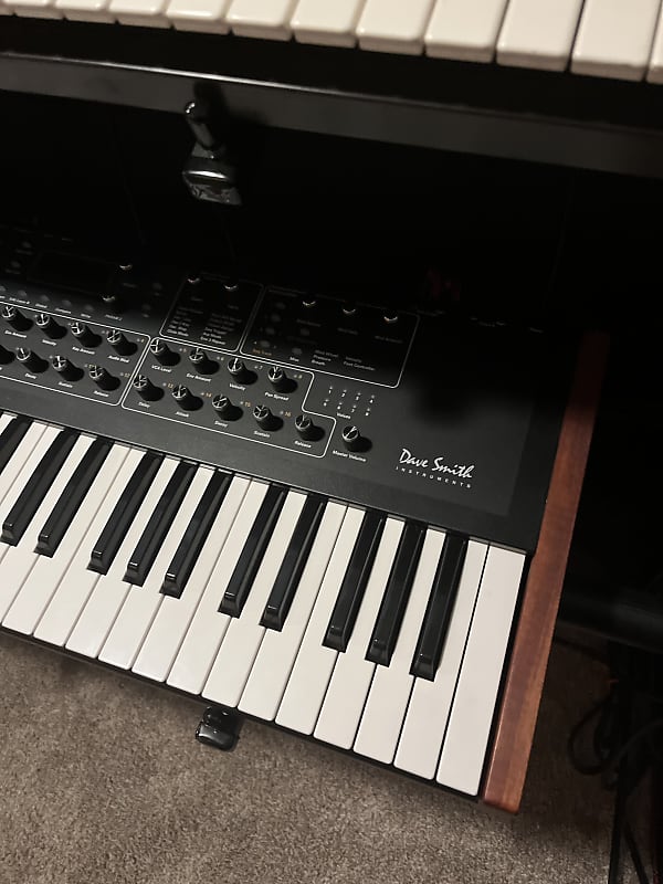 鍵盤楽器 Dave Smith Instruments Prophet '08 PE Dave Smith Instruments Prophet 08 PE Synthesizer Keyboard
