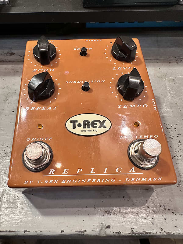 T-Rex Replica Delay Pedal