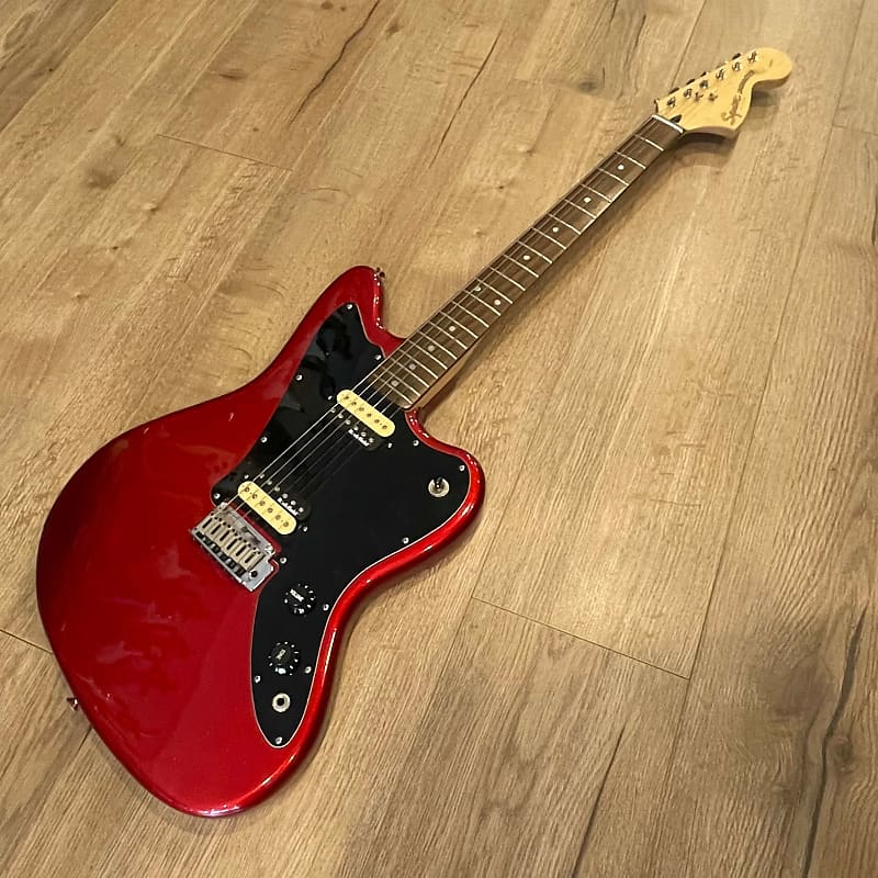 ジャグマスター　jagmaster Squier　ジャズマスター　Fender Squier Jagmaster - Wikipedia