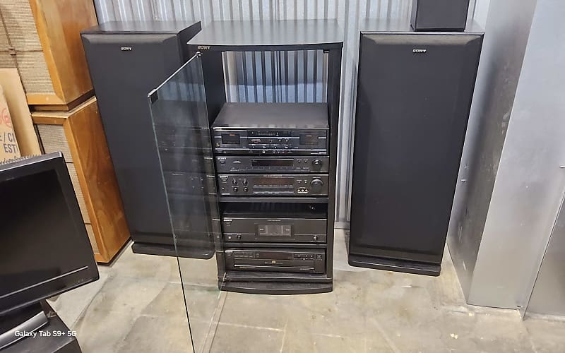 Sony Stereo System with speakers and cabinet Au system  			
