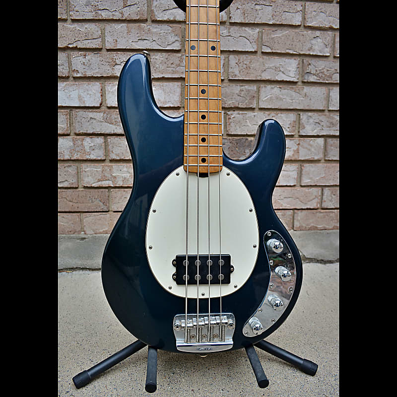 Ernie Ball Music Man StingRay 3 EQ H Carbon Blue Pearl