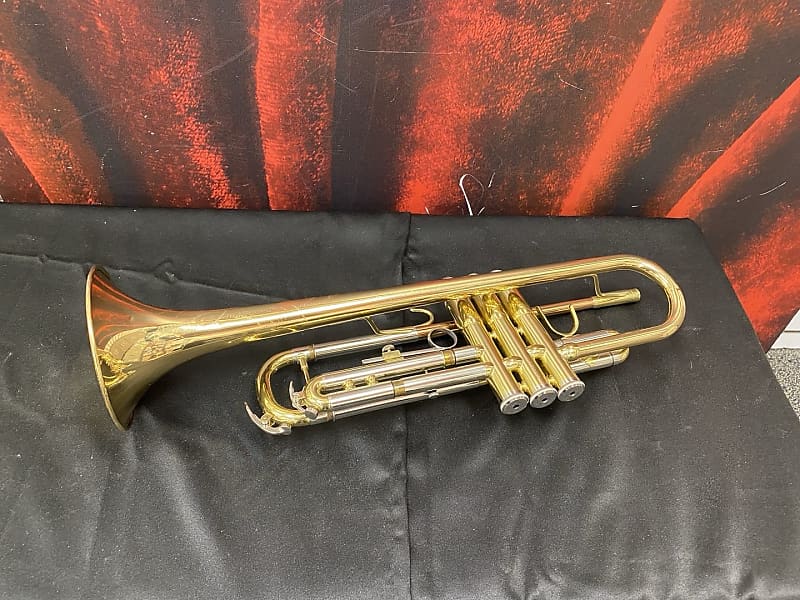 Amazon.co.jp: Jean Baptiste TP483LE Trumpet, Lacquer : 楽器