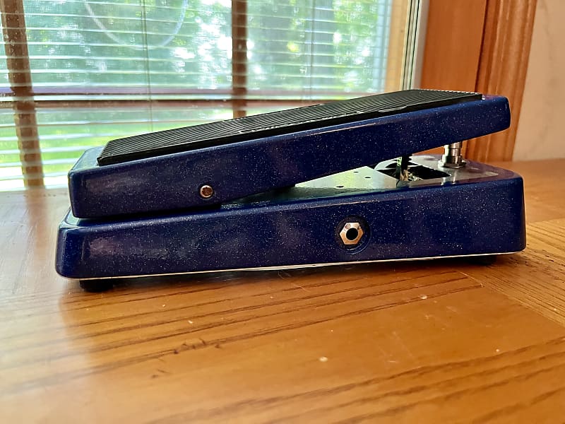 RARE - Dunlop GCB95BL Cry Baby Wah Pedal LTD Edition in Blue