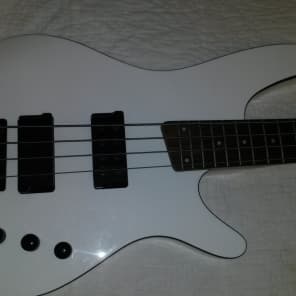 Ibanez Soundgear 4 String Bass with Active Humbuckers image 2
