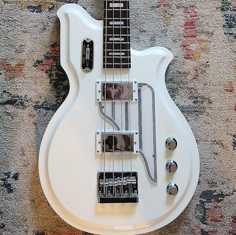 Eastwood Airline Map Bass Long Scale with Rosewood Fretboard 2010s White
