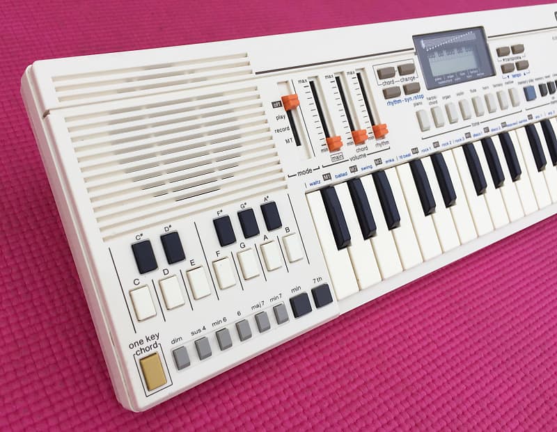 Casio PT-31 31-Key Mini Synthesizer