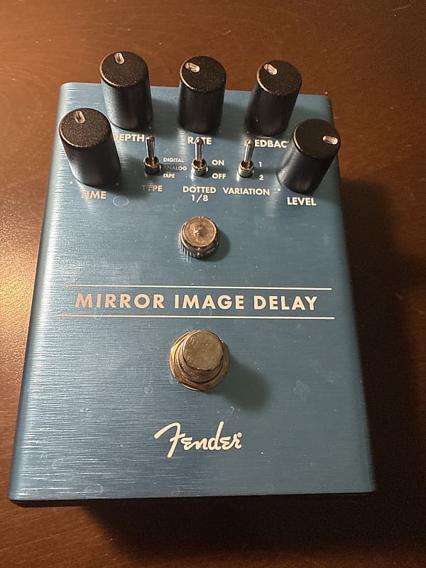 Fender Mirror Image Delay