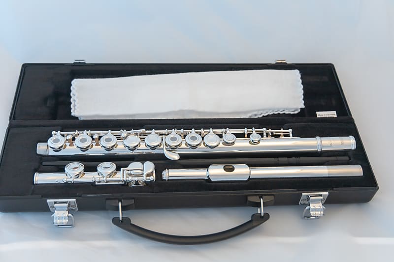 Yamaha YFL-281 Open-Hole Intermediate Flute *Cleaned & Serviced *Ready to Play image 1