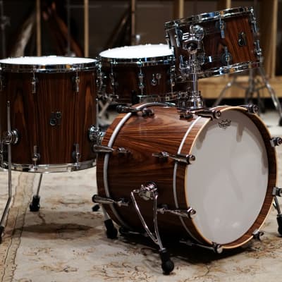 Sonor .5x" SQ2 Drum Set   Rosewood Veneer   Reverb Hungary