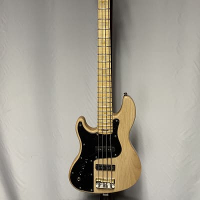 Short Scale bass Woodcraft Electric Guitars Left JB4 Mini Marcus Miller-Influenced 4-String image 2