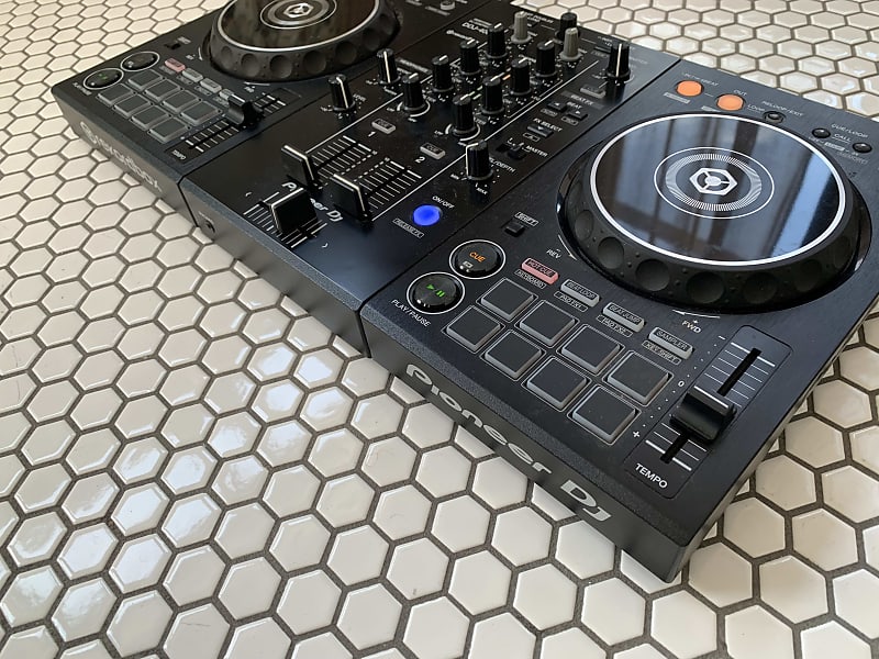 Pioneer DDJ-400 rekordbox DJ Controller | Reverb