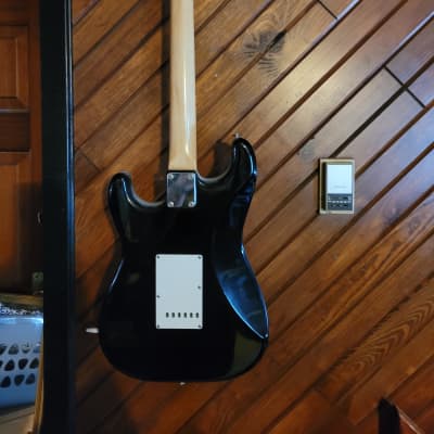 FENDER Stratocaster 1984-1987 Black image 3