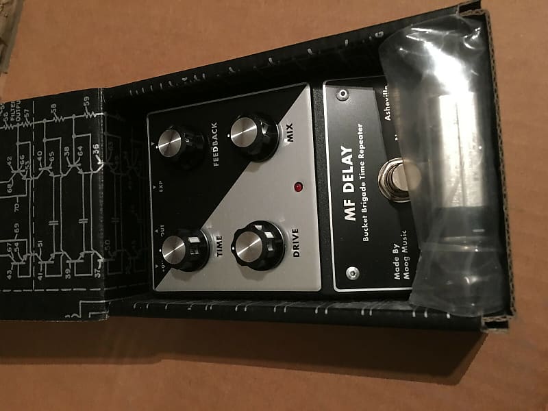 Moog Minifooger MF Delay V2