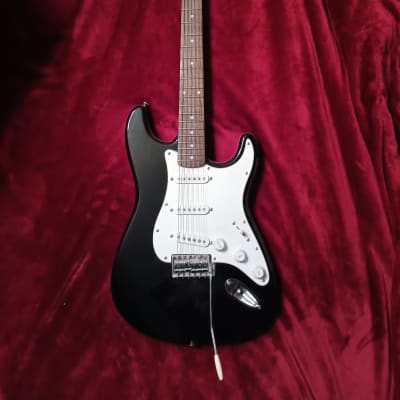 Squier Affinity Series Stratocaster 21-Fret 1997 - 2000 | Reverb
