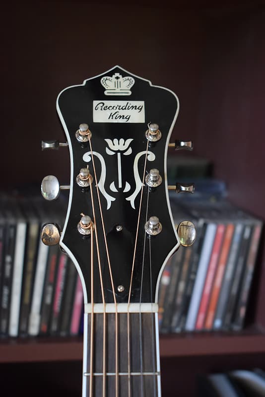 Recording King RAJ-26 Jubilee SOLID WOOD, Hand scalloped