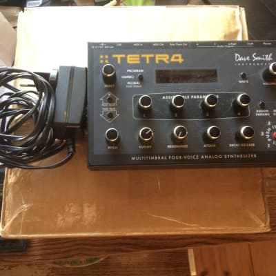 Dave Smith Instruments Tetra Desktop 4-Voice Polyphonic Synthesizer 2009 - 2016 - Black