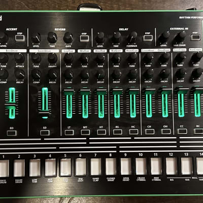 Roland AIRA TR-8 Rhythm Performer Drum Machine 2014 - Present - Black