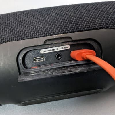 JBL Charge 4 - Waterproof Portable Bluetooth Speaker image 7