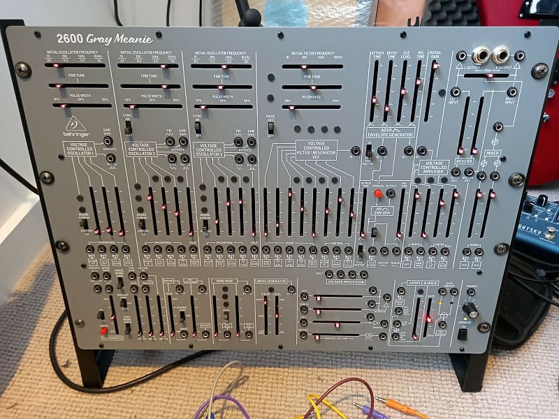 Behringer arp deals 2600 grey meanie