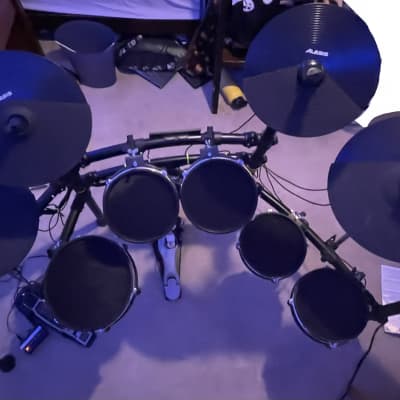Alesis DM10 Studio Kit Electronic Drum Set