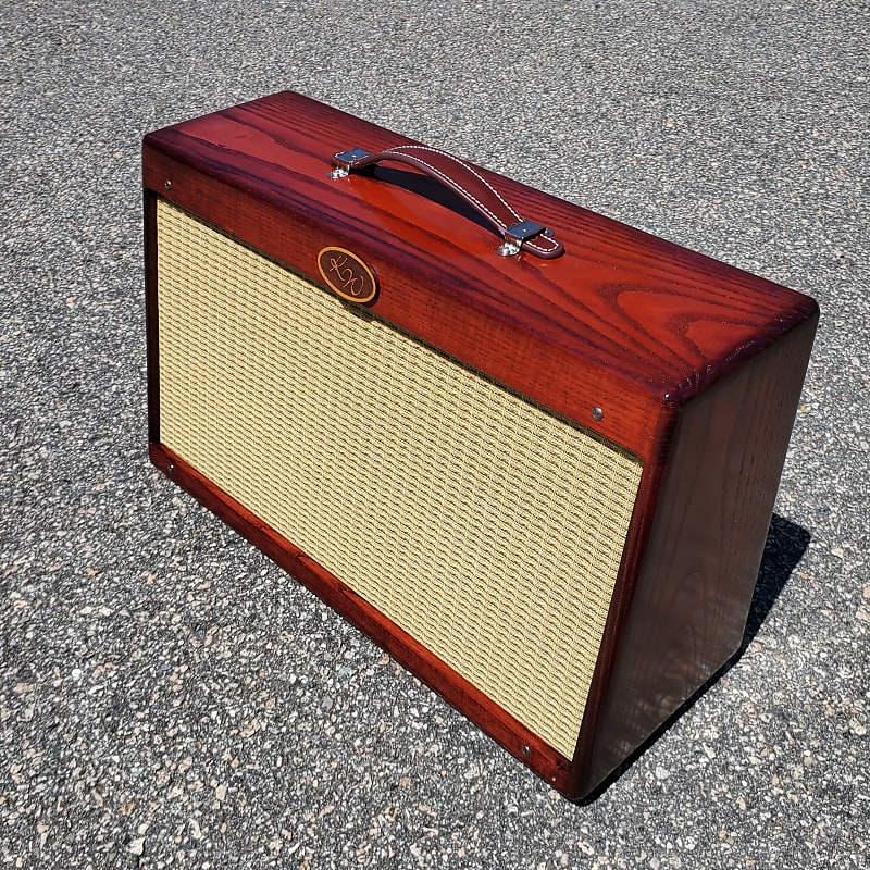 KW Cabs ST 28UC Ultra Champ Ash Vintage Burst 2x8 Guitar Speaker Cabinet