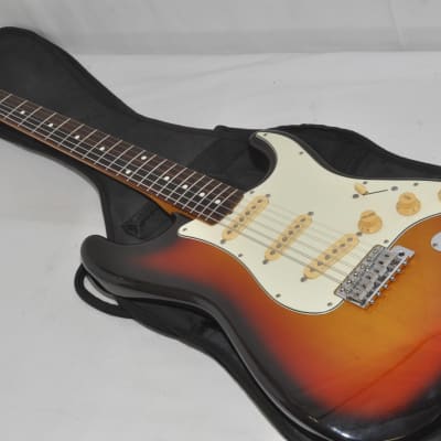 Fender Japan ST62-DMC 3TS 62 Stratocaster Electric Bass Guitar Ref