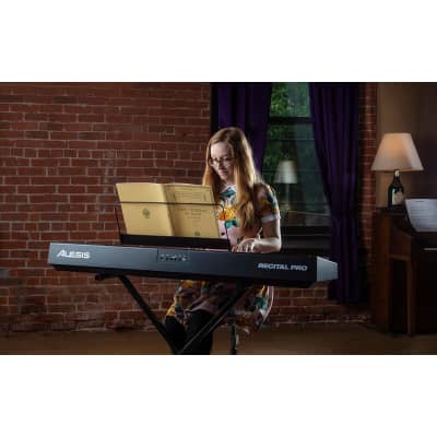 Alesis Recital Pro 88 võtmega haamriga tegevusAlesis Recital Pro 88 võtmega haamriga tegevus  