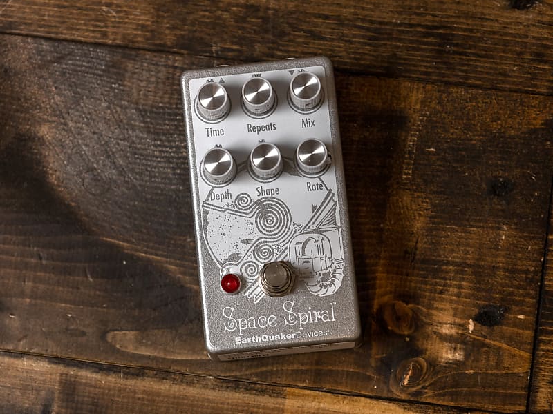 EarthQuaker Devices Space Spiral V2 Modulated Delay | Reverb Canada