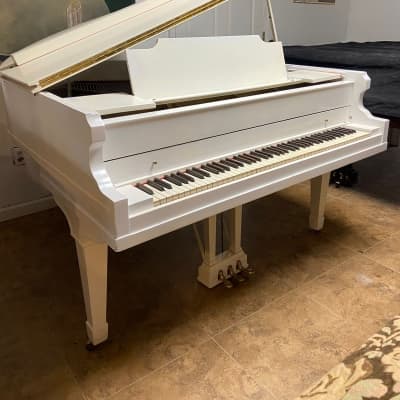 Grand piano Emerson, 5’1” image 4