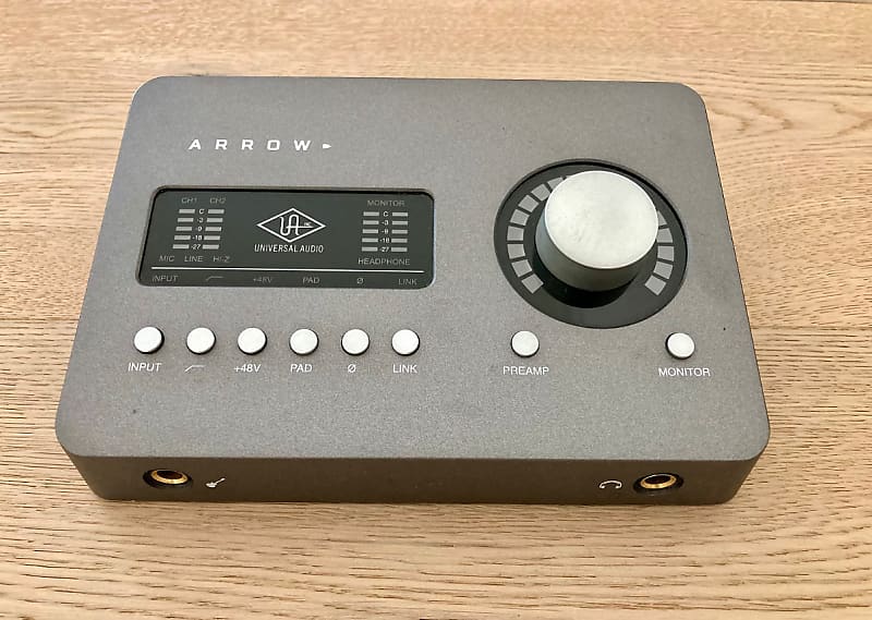 Universal Audio Arrow 2x4 Thunderbolt 3 Interface with Solo DSP