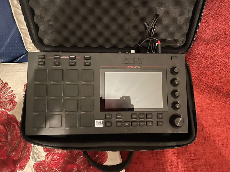 Akai MPC Live Standalone Sampler / Sequencer 2017 - 2020 - Black image 1