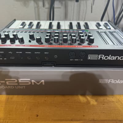 Roland JX-03 Boutique Series Synthesizer Module with K-25m Keyboard 2016 - Present - Black image 2