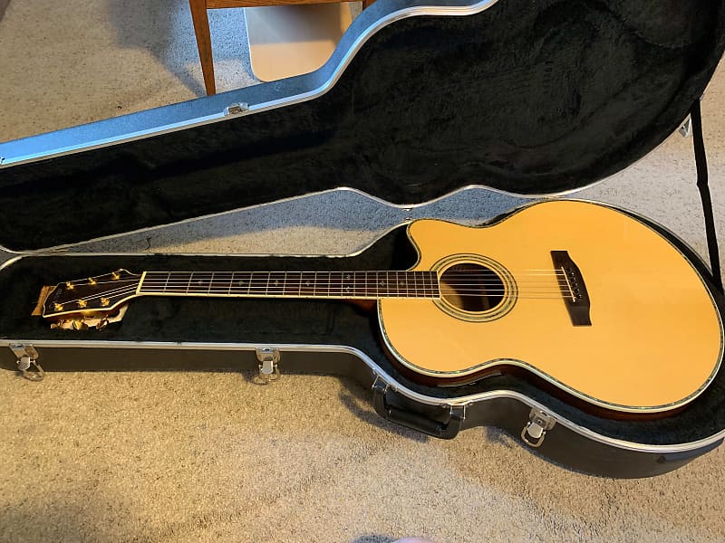 Carvin Cobalt C980 Acoustic Guitar w/ Fishman and hardshell Reverb