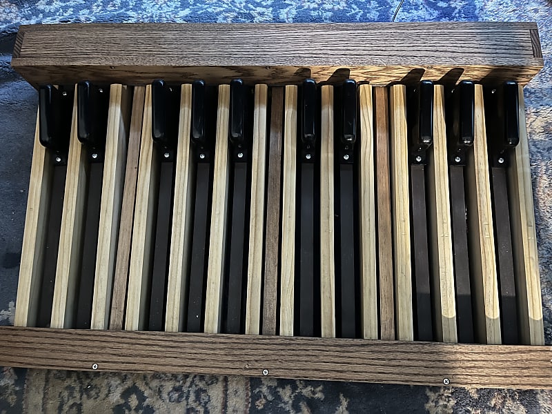 JG3 Tech 24 Note MIDI Organ Bass Pedals w/ Bench Reverb