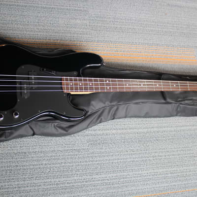 Samick LB-11/BK 4-String Electric Bass Guitar W/Gig Bag image 2