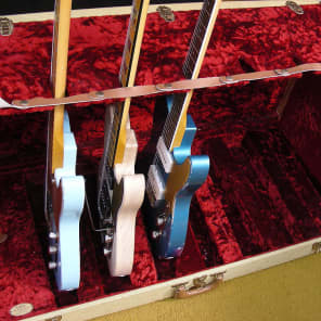 Fender tweed hotsell guitar stand