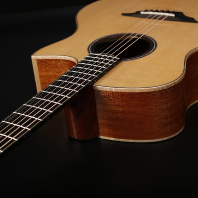 Avian Songbird Standard 3A Natural All-solid Handcrafted African Mahogany Acoustic Guitar image 6