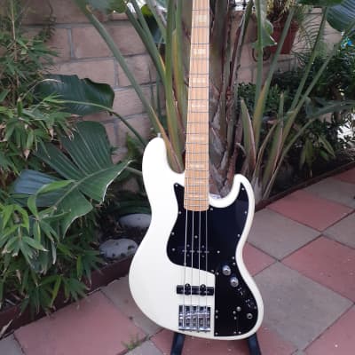 Fender Marcus Miller Artist Series Signature Jazz Bass 1999 - 2014 - Olympic White for sale