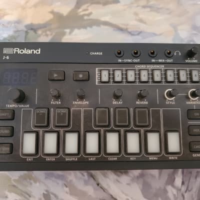 Roland J-6 AIRA Compact Chord Synthesizer | Reverb