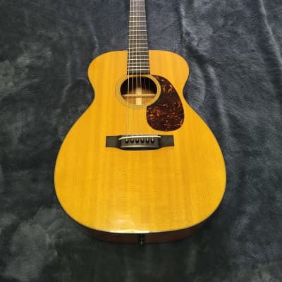 Martin 00-18V | Reverb