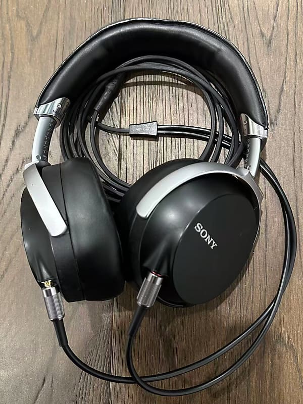 Sony MDR-Z7 Stereo Over the Ear Headphones: Black  			