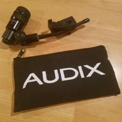 Audix Dynamic Drum/Instrument Mic with D-vice Drum Mount & Storage Bag image 1