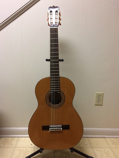 Alvarez Masterworks Series MC90 Classical Guitar with Case