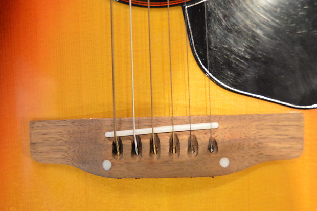 Applause by Ovation AE14-1 3-Color Sunburst w/ Chip-Board case